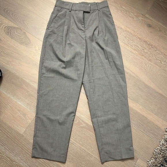 NWOT H&M Gray Trousers - Picture 3 of 6